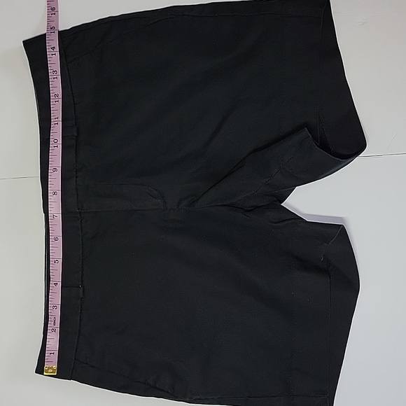 Banana Republic Black Short/ Size 0. - Picture 4 of 10